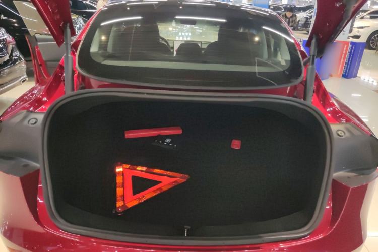 Used Tesla Model 3 2023 Rear-Wheel-Drive Version
