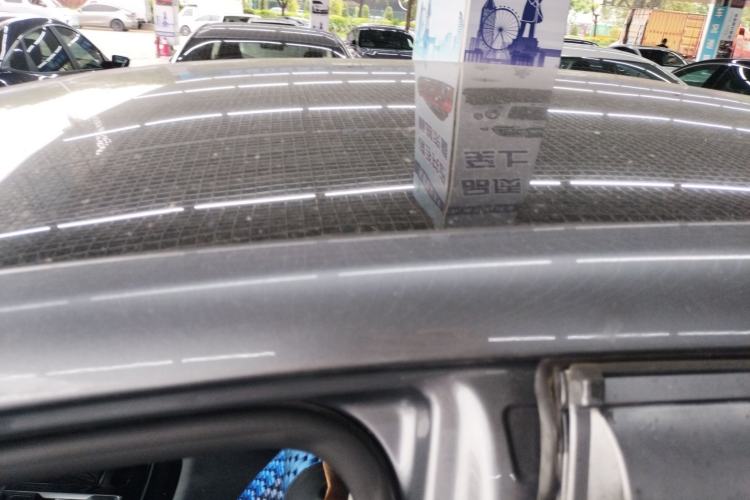 Used Roewe i6 MAX 2020 300TGI Automatic Cool & Stylish Skyroof Edition Roof