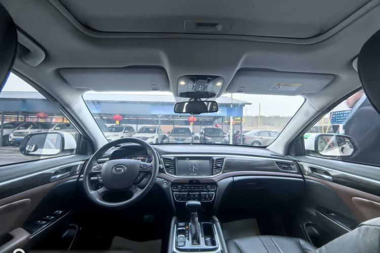 Used GAC Trumpchi GS8 2017 320T Two-Wheel Drive Luxury Edition (7 Seats)
