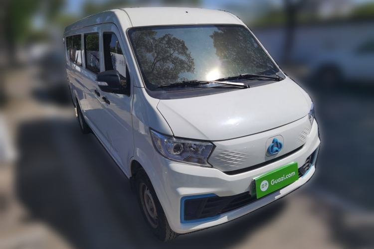 Used CHANGAN KUAYUE Xing V7 EV 2024 251 km Hatchback Comfort Version 6 Seats
