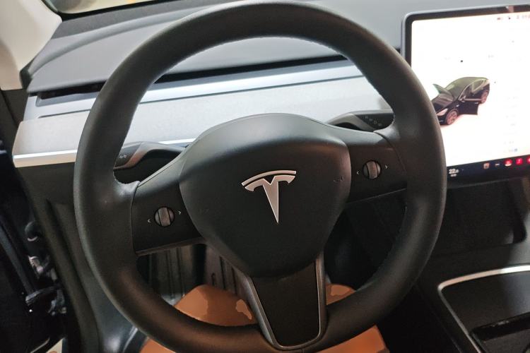 Used Tesla Model Y 2024 Rear-Wheel-Drive Version
