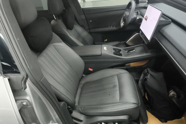 Used ONVO L60 2024 60 kWh Rear-Drive Version