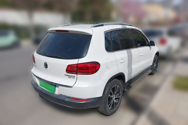 Used Volkswagen Tiguan 2016 300TSI Automatic Two-Wheel Drive Luxury Edition Rear Right 45 Deg