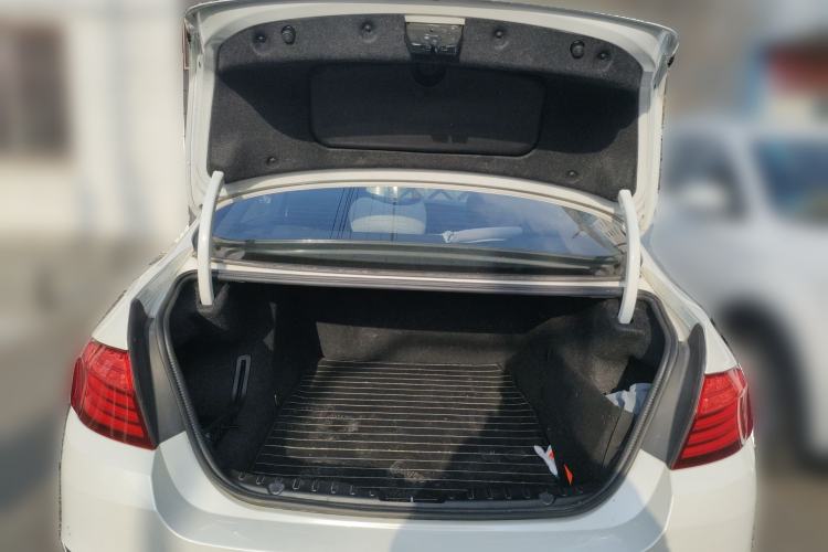 Used BMW 5 Series 2014 525Li Luxury Design Package Trunk