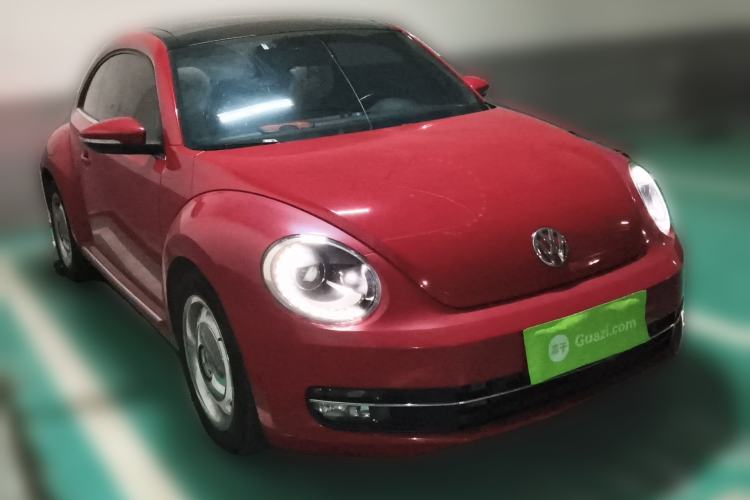 Used Volkswagen Beetle 2015 180TSI model Front Right 45 Deg