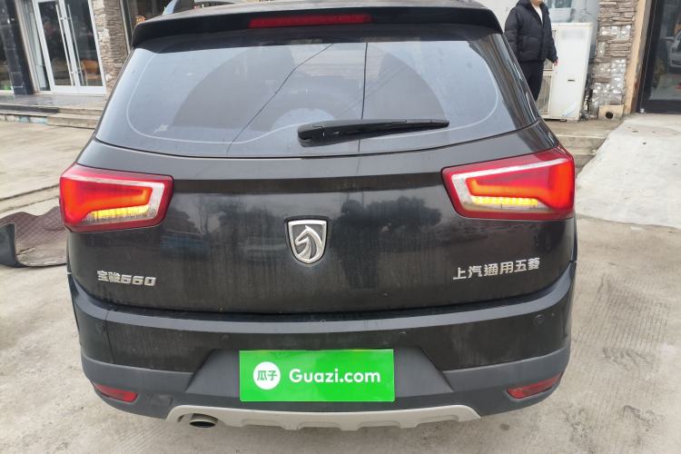 Used Baojun 560 2015 1.8L manual luxury version
