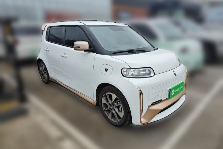 Used ORA White Cat 2022 Xiaoyue Mao Edition 360 km Luxury Model Lithium NMC Front Right 45 Deg