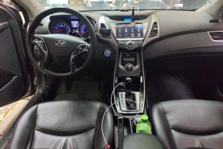 Used Hyundai Elantra (5th Generation / Langdong) 2015 1.6L Automatic Luxury Model Center Console