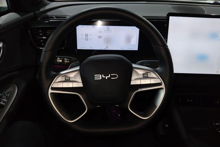 Used BYD Sealion 06 New Energy 2025 Model EV 605 Navigation Pro Edition Steering Wheel