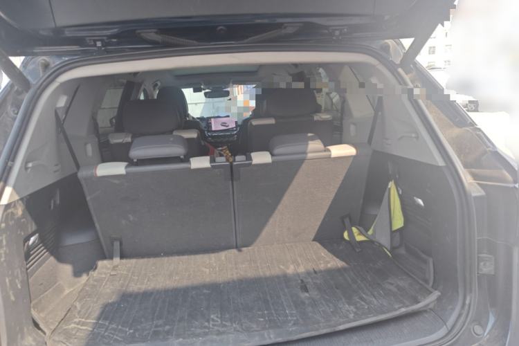 Used Volkswagen ID.6 CROZZ 2022 High-Performance PRIME Edition Trunk