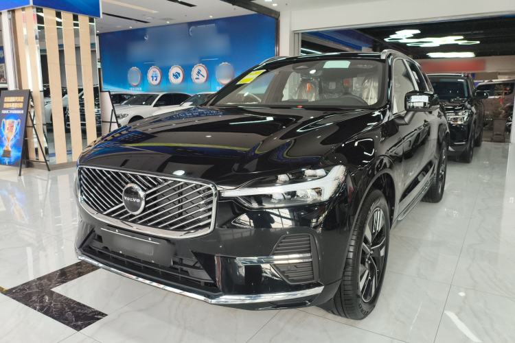 Used Volvo XC60 2026 B5 4x4 Smart Luxury Edition