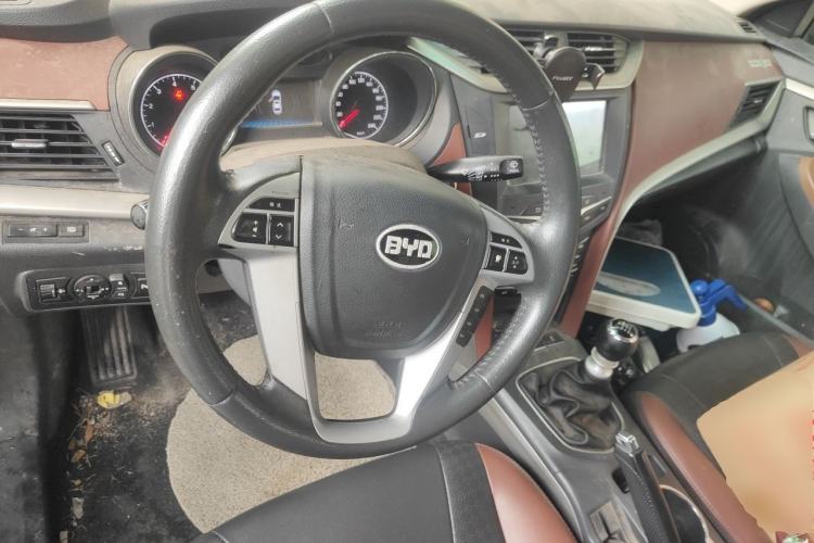 Used BYD G5 2014 1.5TI Manual Luxury Edition