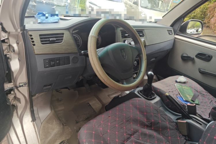 Used Jinbei Hiace X30 2019 1.5L Van Standard Model China VI SWC15M Center Console