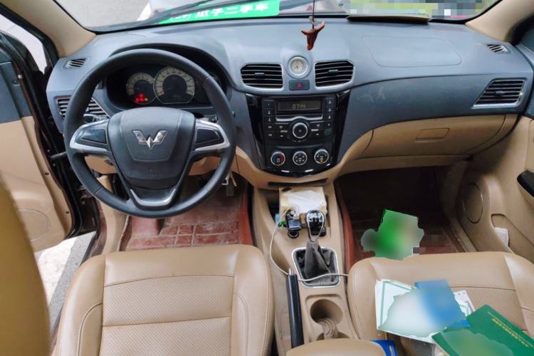 Used Wuling Hongguang 2014 1.5L S Comfort Model