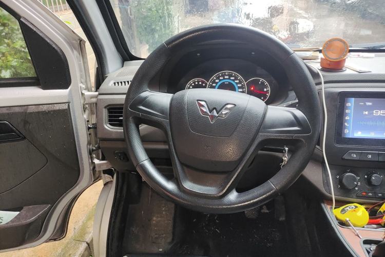 Used Wuling Rongguang New Truck 2021 1.5L Rural Version LV0 Extended Double-Cab L3C Steering Wheel