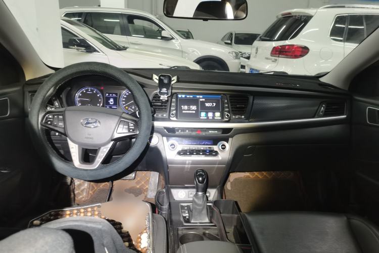 Used Hyundai Mistra 2017 1.8L Automatic Smart GLS China V Standard Center Console