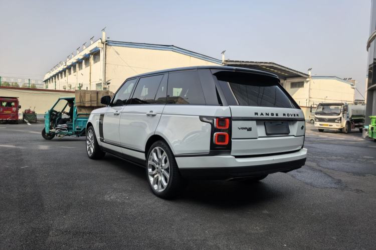 Used Land Rover Range Rover 2022 3.0 L6 400 PS Classic Extended Version