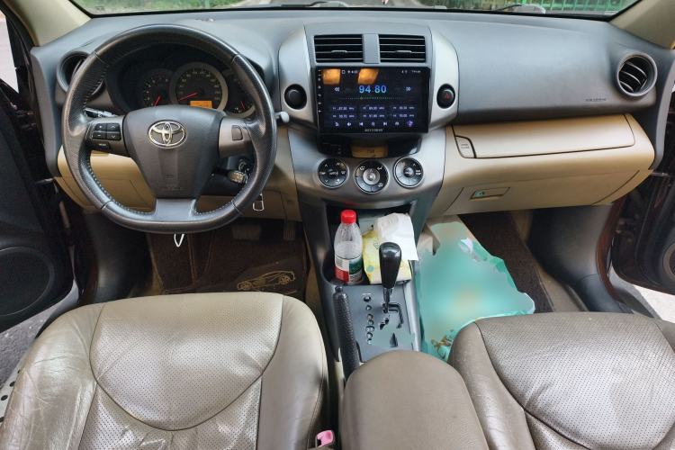 Used Toyota RAV4 2011 2.0L Automatic Luxury Edition
