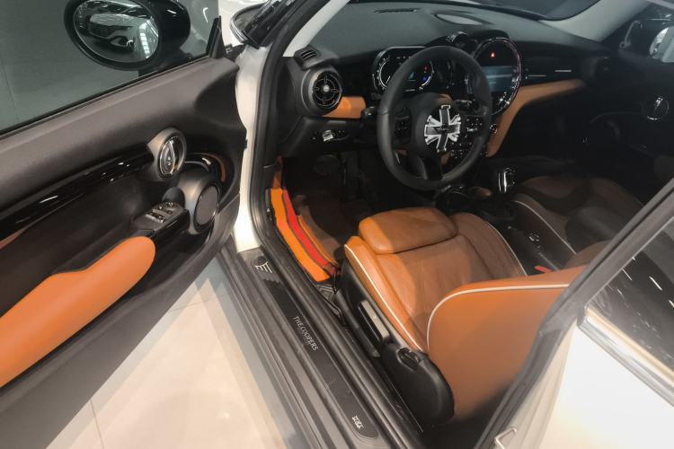 Used MINI 2022 Updated 1.5T COOPER Artist