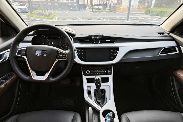 Used Geely Auto Vision 2019 Upgraded Model 1.5L CVT Luxury Version China VI Standard
