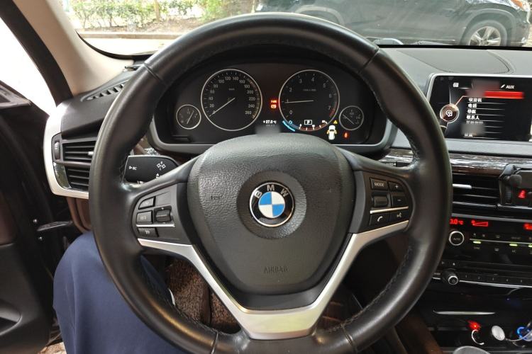 Used BMW X5 2013 xDrive35i Leading Model Steering Wheel