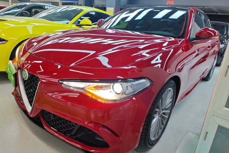 Used Alfa Romeo Giulia 2017 2.0T 280HP Luxury Sport Edition