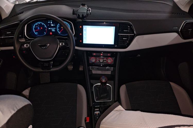 Used Jetta VS5 2024 280TSI Manual Pioneer Edition Center Console