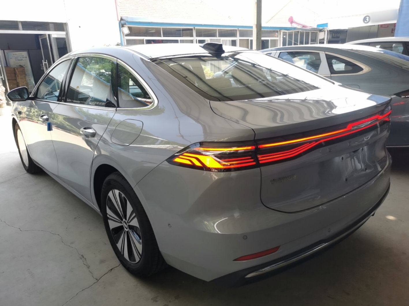 Geely Galaxy A7 2025 Model EM-i 150km Exploration+ Edition — снимка 4