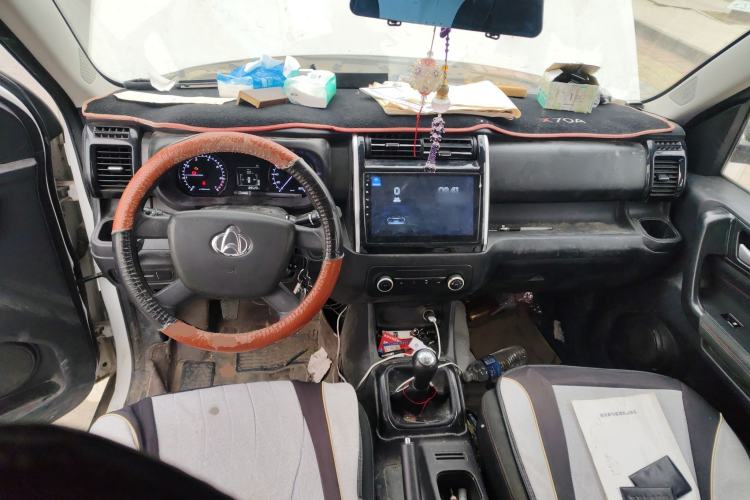 Used CHANGAN OSHAN X70A 2020 1.5L Manual Base Version Center Console