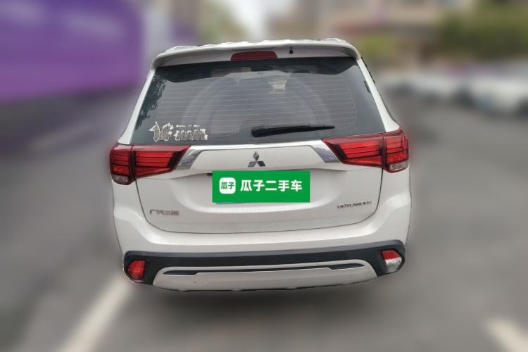 Used Mitsubishi Outlander 2019 2.0L Two-Wheel Drive Comfort Edition 5 Seats China VI Standard Rear