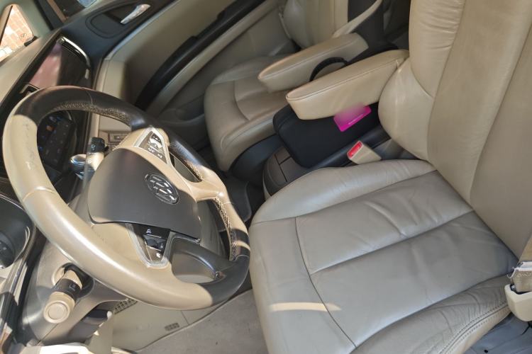 Used Buick GL8 2011 3.0L GT Luxury Business Haoya Edition