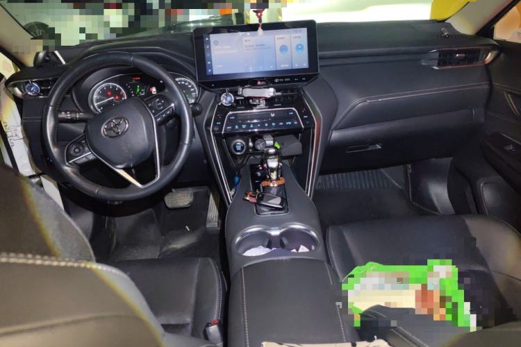 Used Toyota Harrier 2022 2.0L CVT Two-Wheel Drive Deluxe Edition
