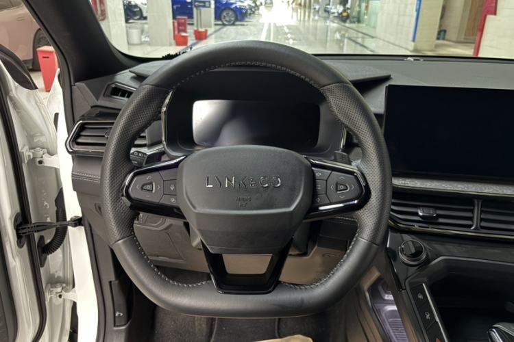 Used Lynk & Co 06 2023 Remix 1.5T JinPro Interior 5