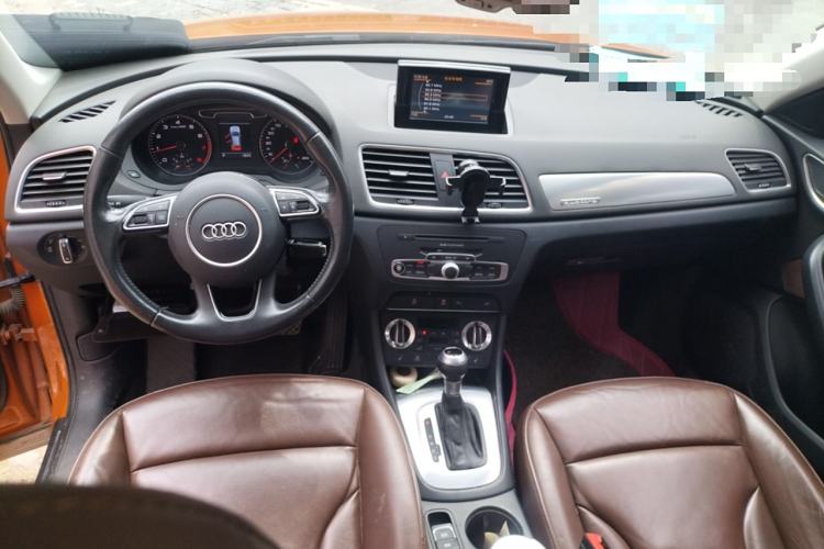 Used Audi Q3 2015 35 TFSI quattro Technology Edition Center Console