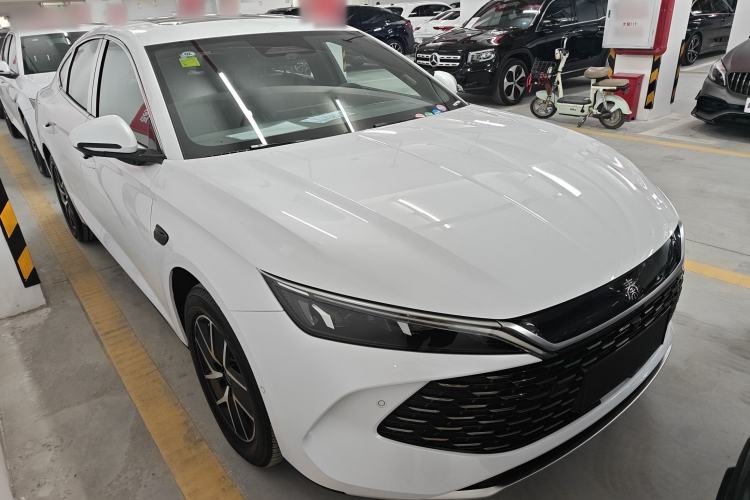 Used BYD Qin L 2025 DM-i Smart Drive 120KM Leading Model
