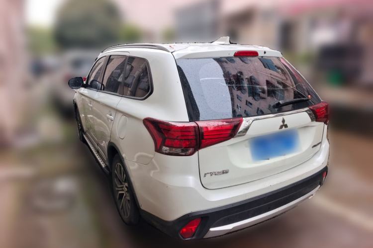 Used Mitsubishi Outlander 2018 2.0L Two-Wheel Drive Glory Edition 5 Seats
