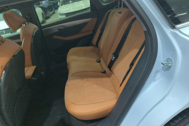 Used VOYAH PASSION 2023 Four-Wheel Drive Long-Range Version