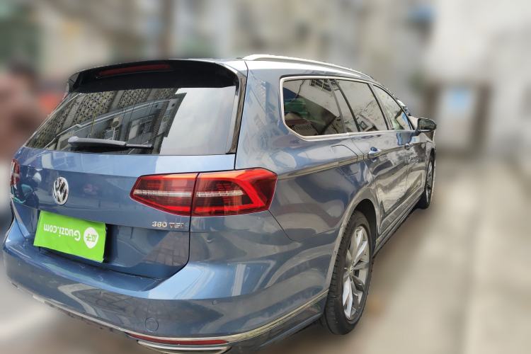 Used Volkswagen Variant 2016 380TSI Two-Wheel Drive R-Line Version
