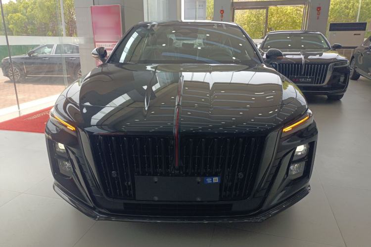 Used Hongqi H5 2025 Model 2.0T Automatic Xuan Ying 2 Million Units Commemorative Edition