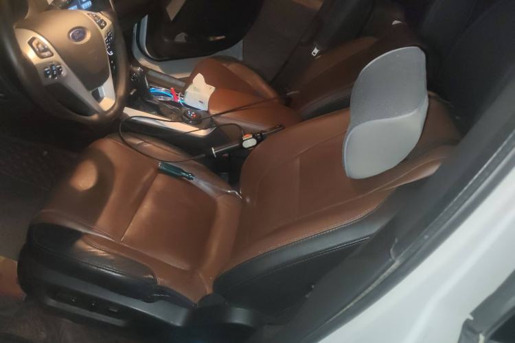 Used Ford Explorer 2013 3.5L Deluxe Model
