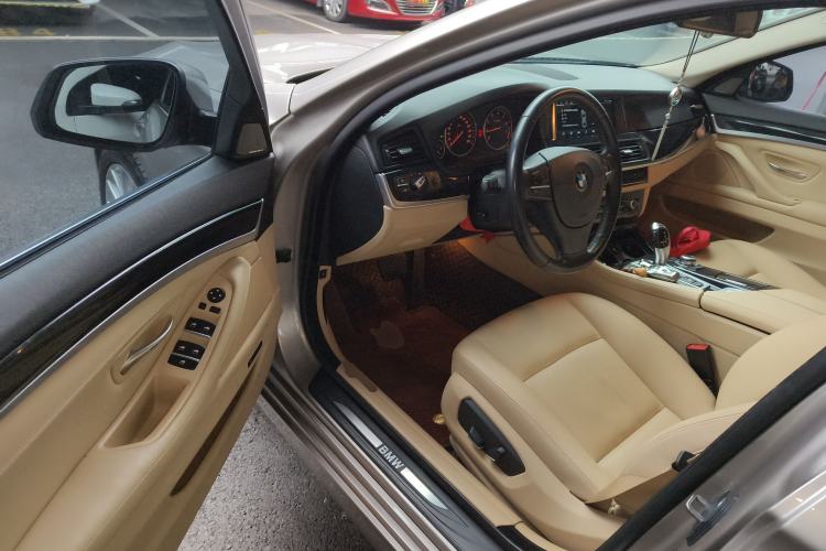 Used BMW 5 Series 2014 520Li Elegant Model