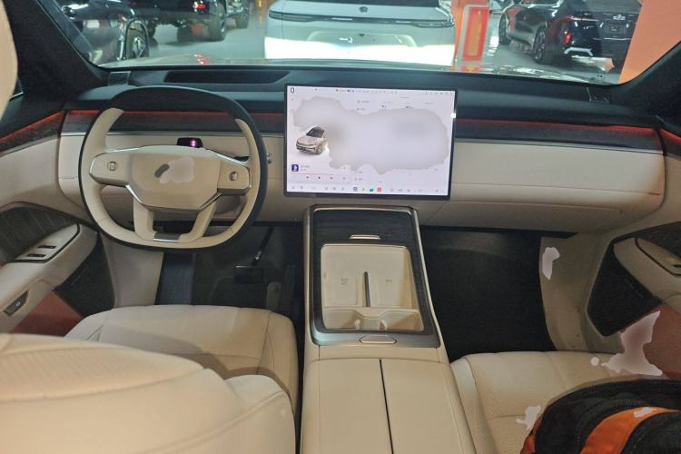 Used ONVO Luxeed L90 2025 Model—Max Six-Seater Version
