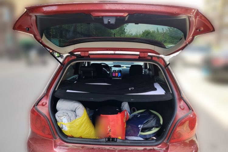 Used Peugeot 307 2013 1.6L Manual CROSS Trunk