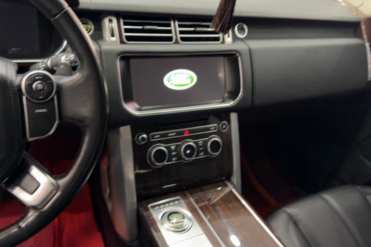Used Land Rover Range 2017 3.0 SC V6 Vogue Audio And AC Panel
