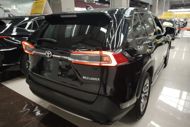 Used Toyota Wildlander 2022 2.0L CVT Two-Wheel Drive Luxury PLUS Edition
