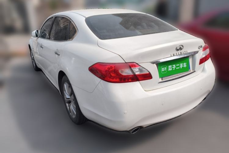 Used Infiniti Q70 2013 Q70L 2.5L Elegance Edition Rear Left 45 Deg