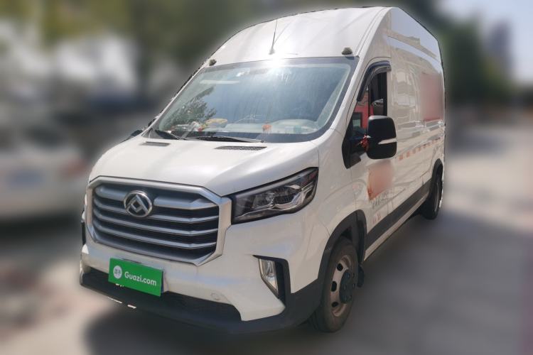 Used SAIC MAXUS Xintu V90 2024 Zhiyun 2.0T Manual Rear-Drive Extended-Wheelbase Ultra-High-Roof Model with Dual Rear Tires and 3 Seats