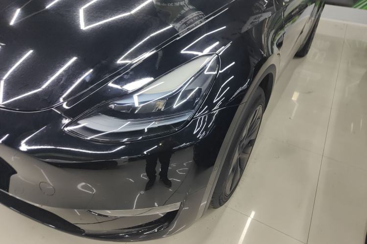 Used Tesla Model Y 2023 Long-Range All-Wheel-Drive Version
