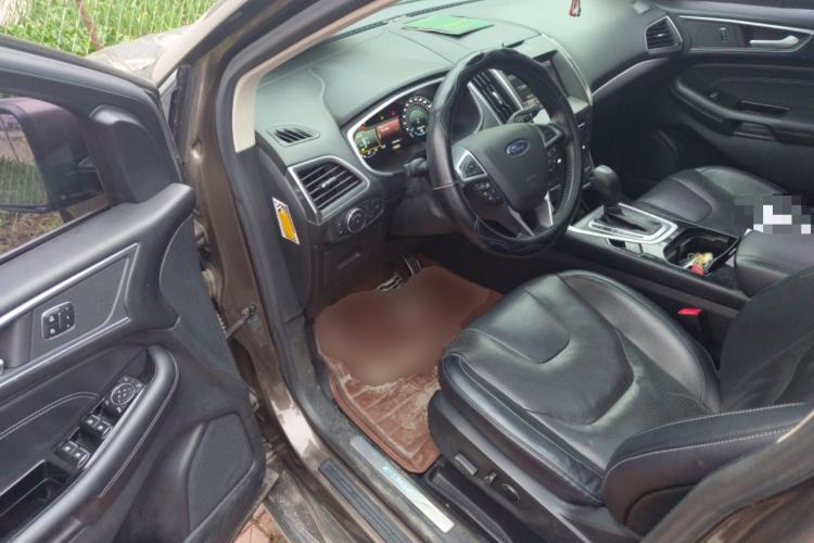 Used Ford Edge 2016 EcoBoost 245 Four-Wheel Drive Titanium 7-Seater Driver Seat