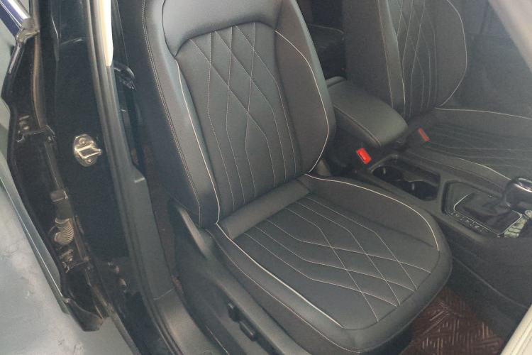 Used Volkswagen Tiguan L 2024 Outstanding Model 330TSI Automatic Two-Wheel Drive R-Line Dragon Glory Edition